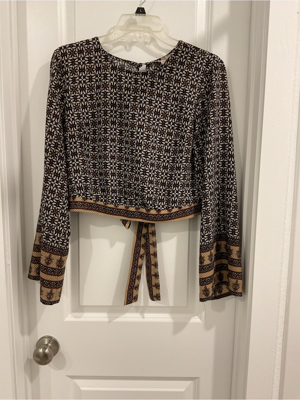 Forever 21 Black and Cream Printed Tie-Back Tunic with Gold Trim